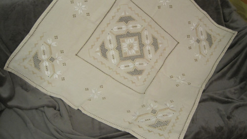 Vyšívaná hrubá dečka vintage 85cm — foto 2