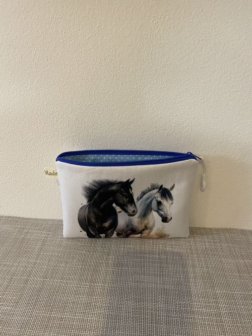Nepromokavá taštička - Koně — foto 2