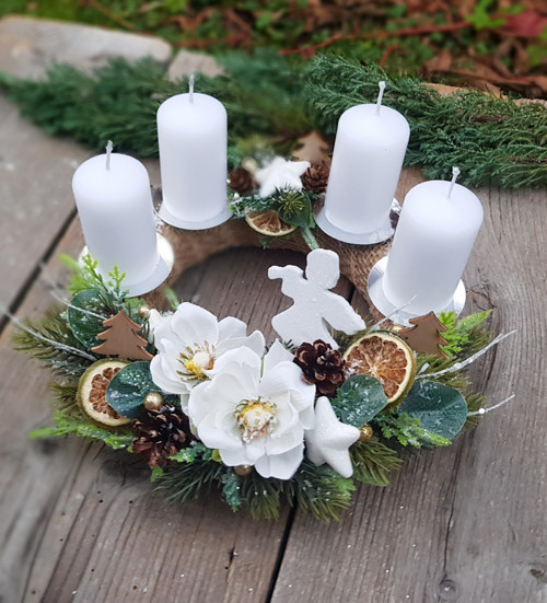 Adventní věneček s andílkem — foto 2