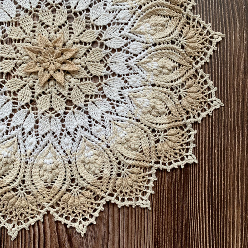 Háčkovaná dečka strukturovaná 31 cm — foto 3