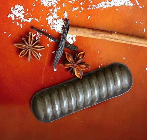 Starožitná formička 10,5 cm — foto 2