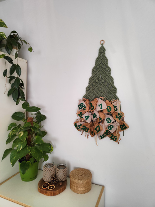 Macramé vánoční stromeček - adventní kalendář — foto 2