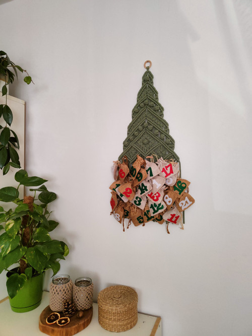 Macramé vánoční stromeček - adventní kalendář — foto 3
