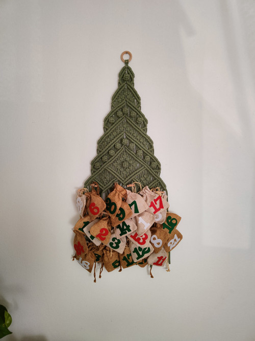 Macramé vánoční stromeček - adventní kalendář — foto 2