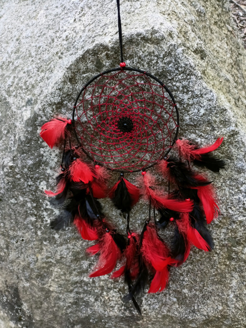 LAPAČ SNŮ - červeno-černý — foto 3