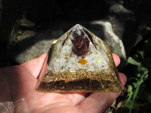 Org. pyramida ,, Energie kundaliny " — foto 6