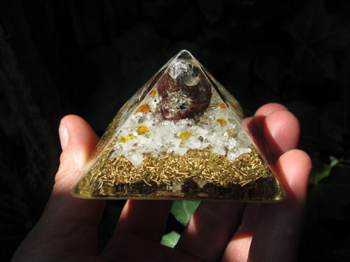 Org. pyramida ,, Energie kundaliny " — foto 5