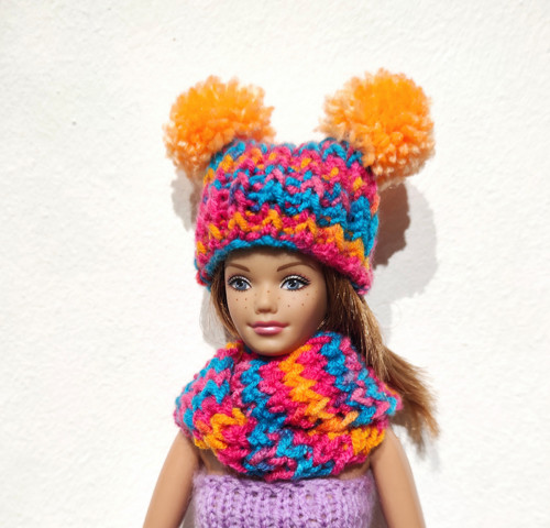 Čepice a nákrčník pro Barbie — foto 2