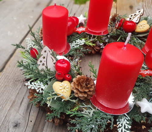 Adventní věneček na stůl — foto 2