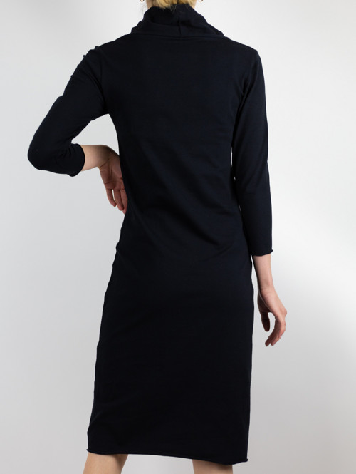 Dámské černé šaty — foto 3