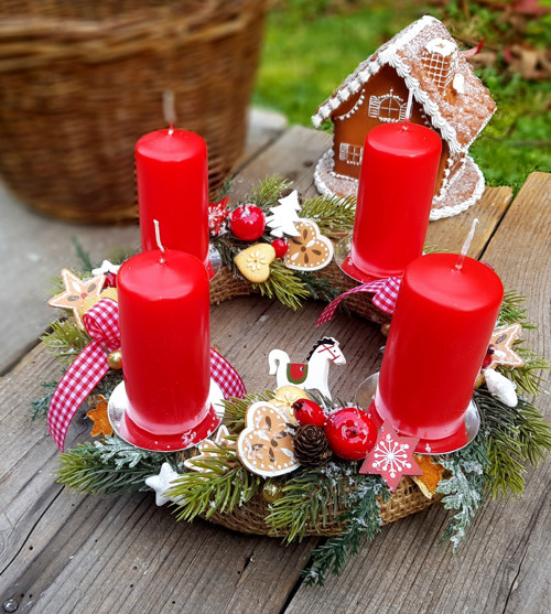 Jutový adventní věneček na stůl — foto 2