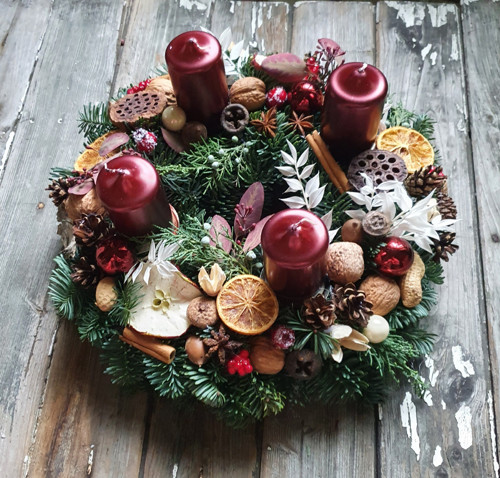 ADVENTNÍ VĚNEC: bordóbílý — foto 2