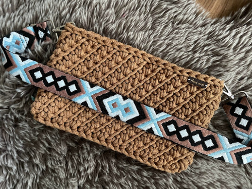 Hnědá crossbody kabelka — foto 4