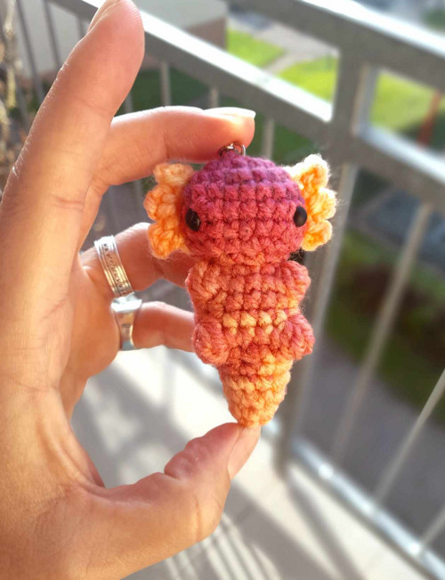 Mini axolotl přívěsek — foto 2