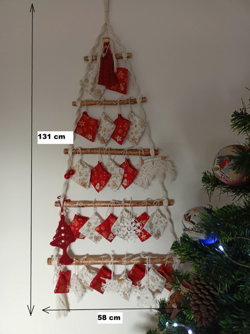 Adventní kalendář, vánoční stromeček, macramé — foto 4