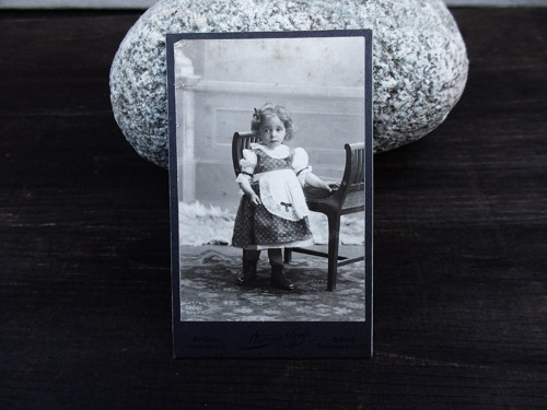 V zástěrce - kabinetka — foto 2