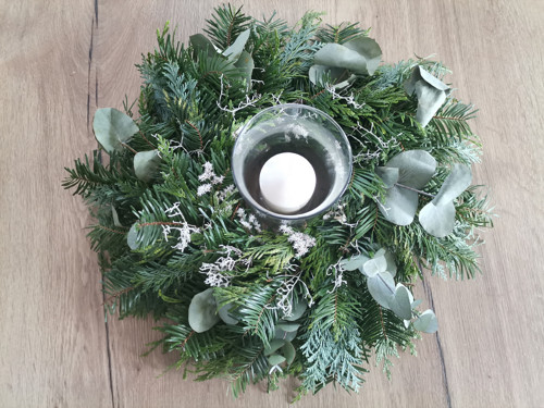 Zimní svícen s eucalyptem — foto 3