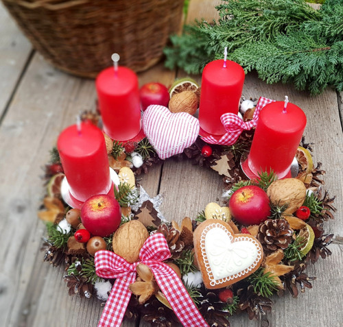 Adventní věneček na stůl — foto 2