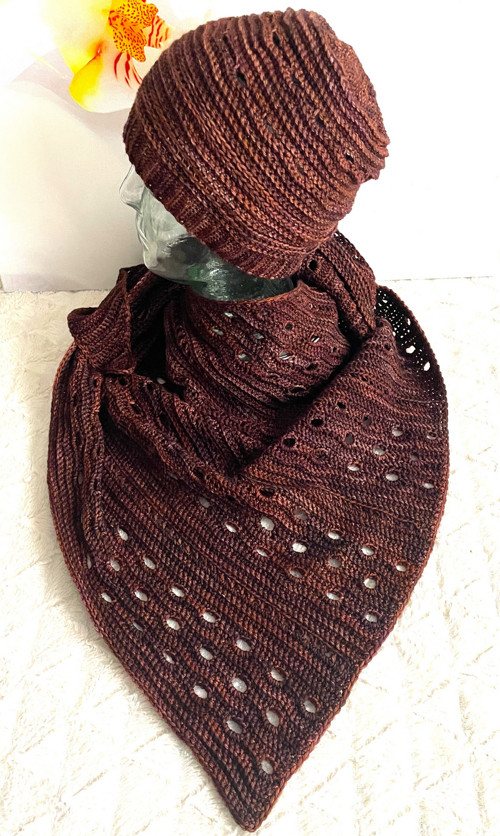 Háčkovaná čepice Malabrigo Choco — foto 3