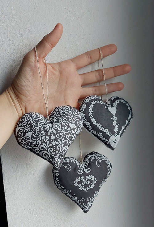 Set 3 srdíček k zavěšení — foto 2
