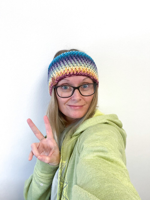 Dámská háčkovaná merino čelenka — foto 3
