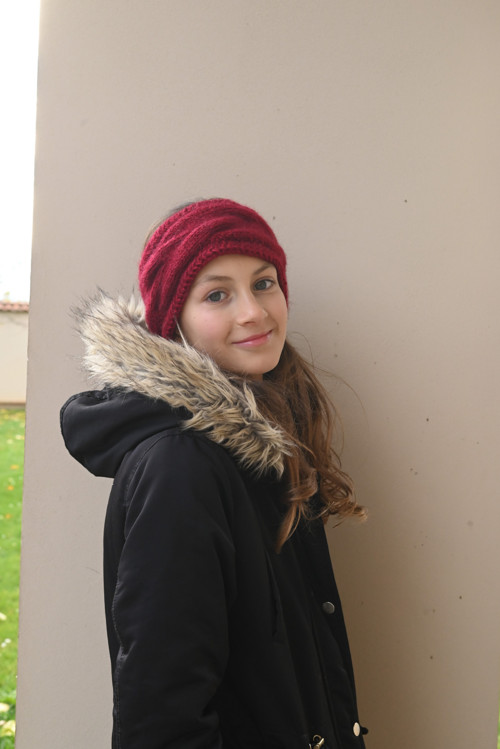 Čelenka v červené — foto 3
