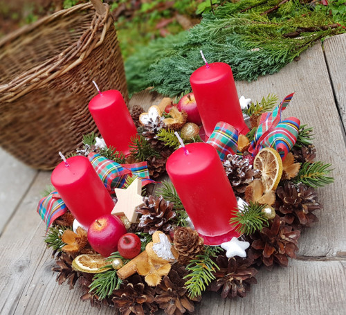 Adventní věneček na stůl — foto 3
