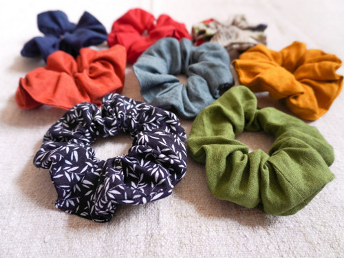 Lněná gumička - scrunchie — foto 2