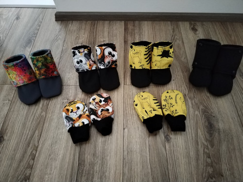 Capáčky ze softshellu s beránkem do kočárku — foto 4
