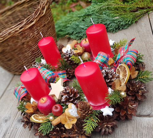 Adventní věneček na stůl — foto 4