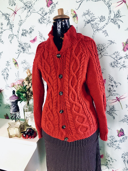 Svetr červený hand made — foto 3