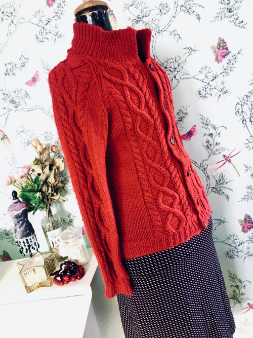 Svetr červený hand made — foto 4