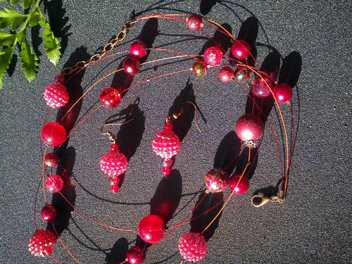 Set červené kuličkové korále + náušnice — foto 3
