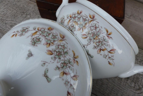 Včelky...starožitná porcelánová terina — foto 3