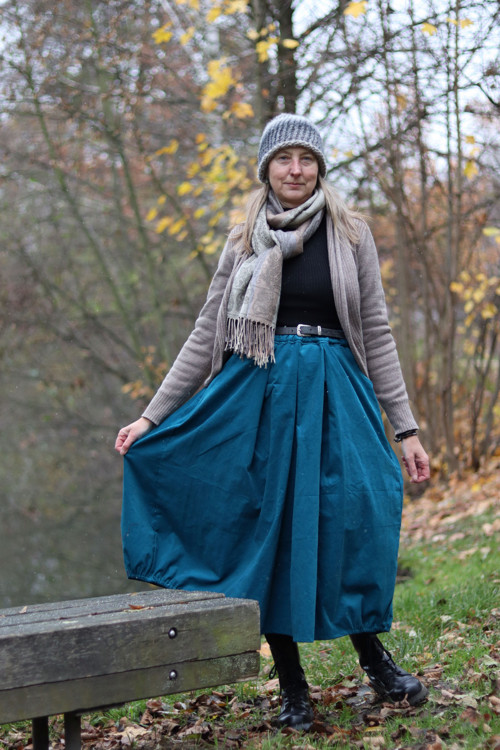 Manšestrová sukně s balónovým efektem — foto 2
