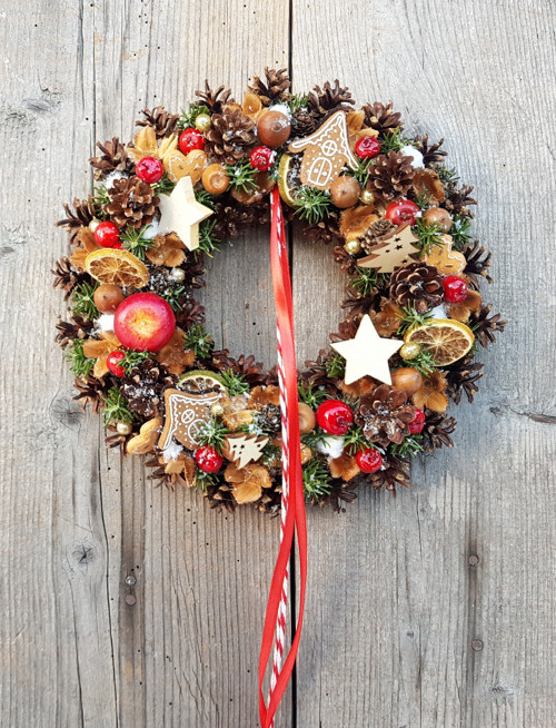 Adventní věneček na zavěšení — foto 2