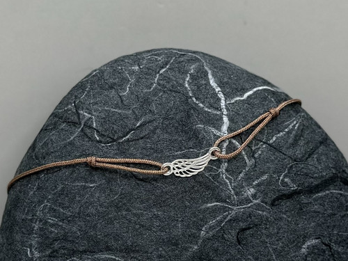 Minimalistický náramek - Angel wing (hnědá) — foto 3