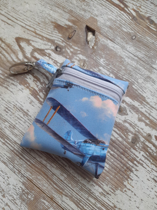 Kapsička,klíčenka,peněženka-letadla — foto 2
