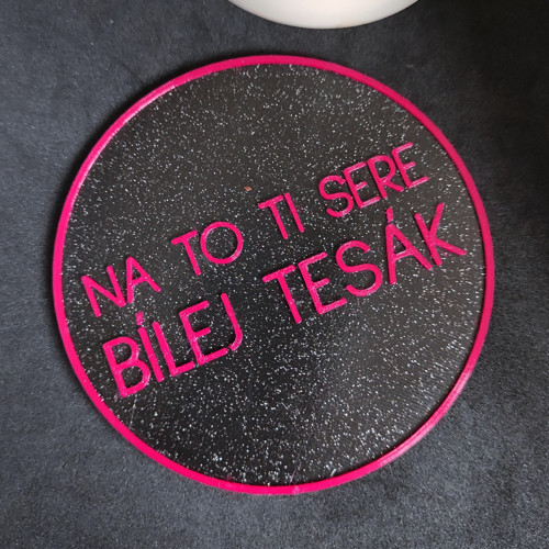 Podtácek "Bílej tesák" (černá + magenta) — foto 3