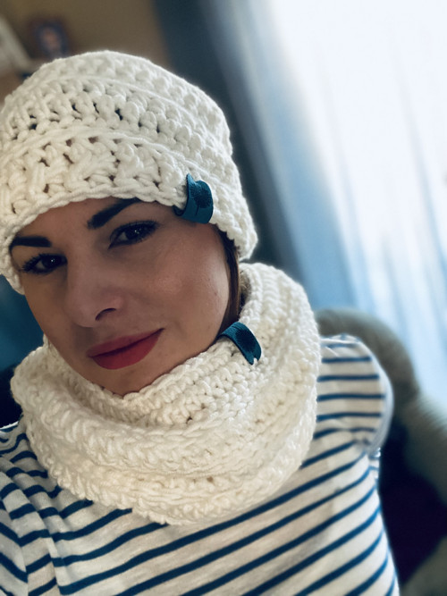 Homelesska a nákrčník — foto 5