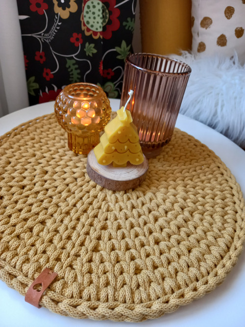 Háčkované prostírání medová — foto 2