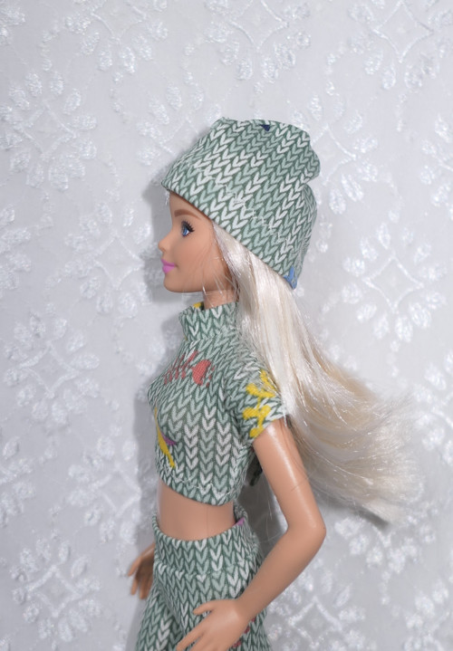 Čepice pro Barbie — foto 2