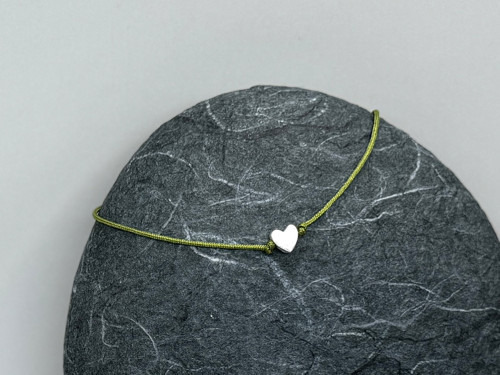 Minimalistický náramek - Tiny heart (zelená) — foto 3