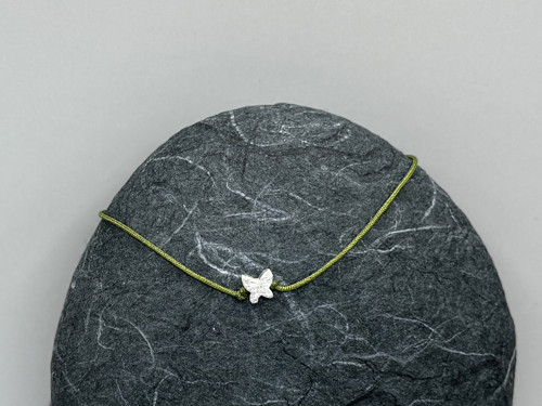 Minimalistický náramek - Tiny Butterfly (zelená) — foto 3