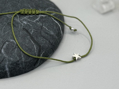 Minimalistický náramek - Tiny star (zelená) — foto 4