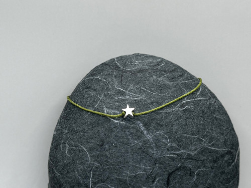 Minimalistický náramek - Tiny star (zelená) — foto 3