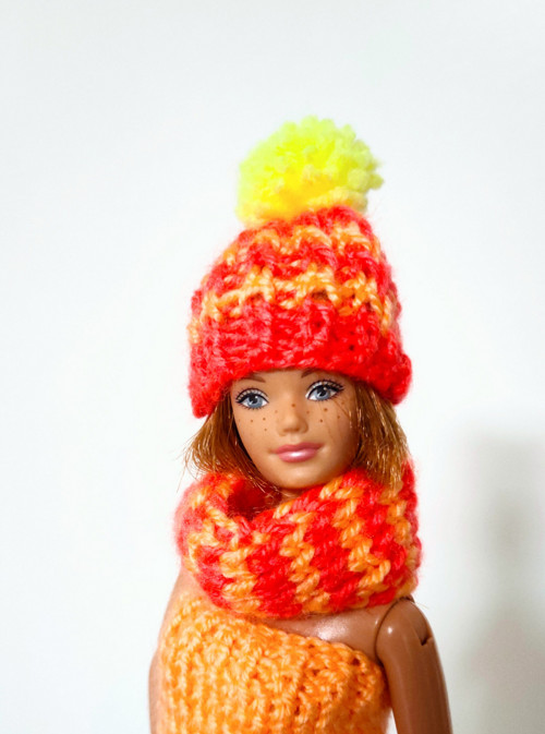 Čepice a nákrčník pro Barbie — foto 2