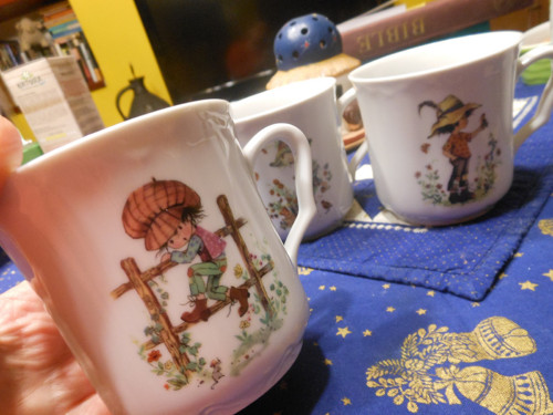 Porcelánový hrnek kluk — foto 5