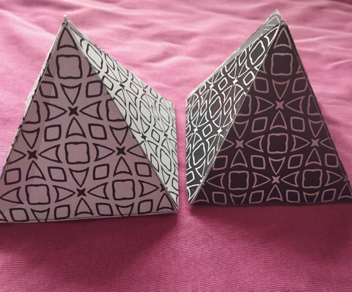 Krabičky pyramidky s černobílým vzorem — foto 4
