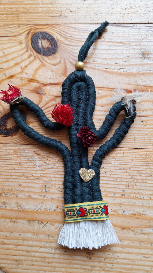 Kaktus / macramé dekorace — foto 3
